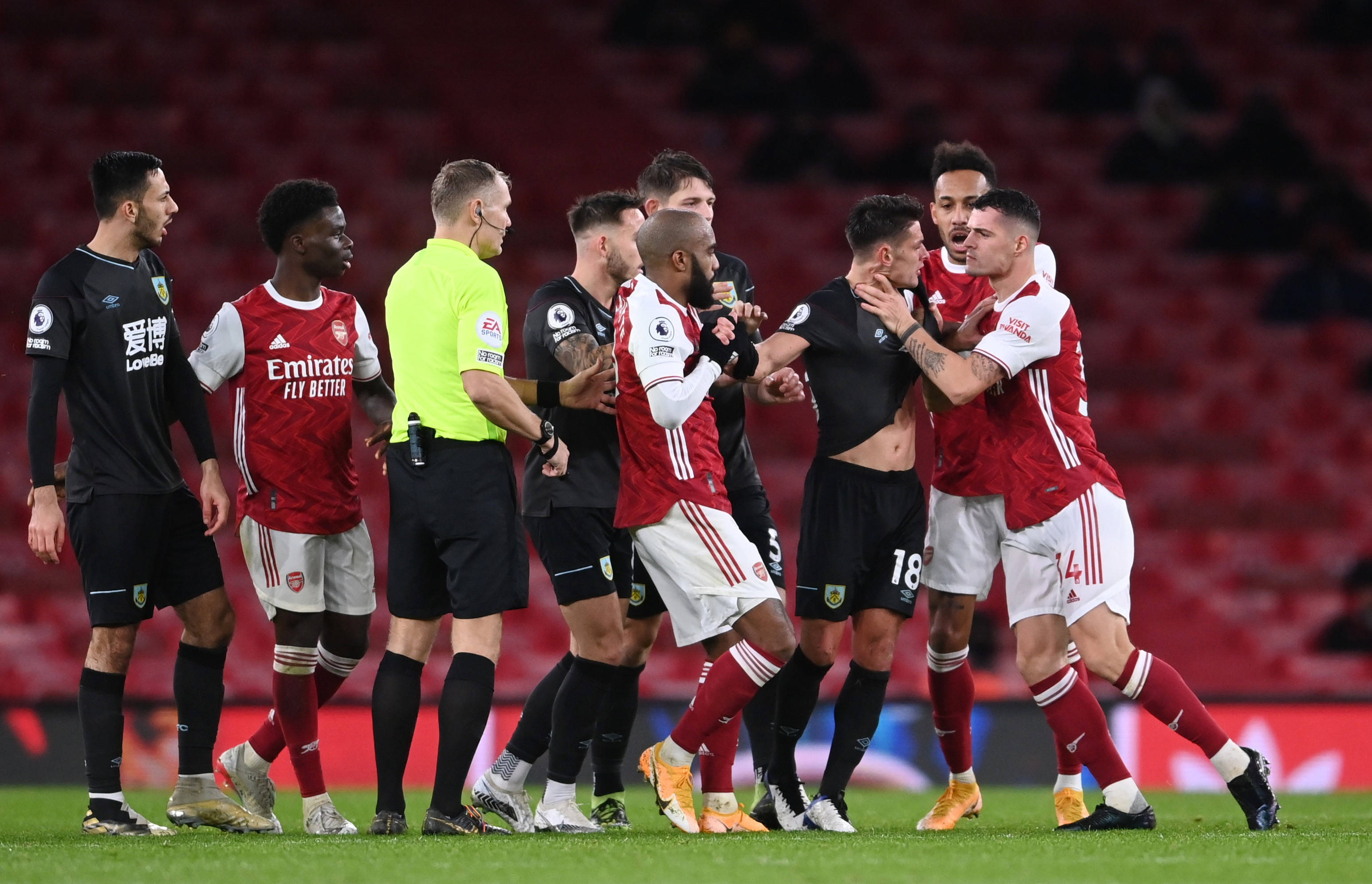 队球员的事 队球员的事